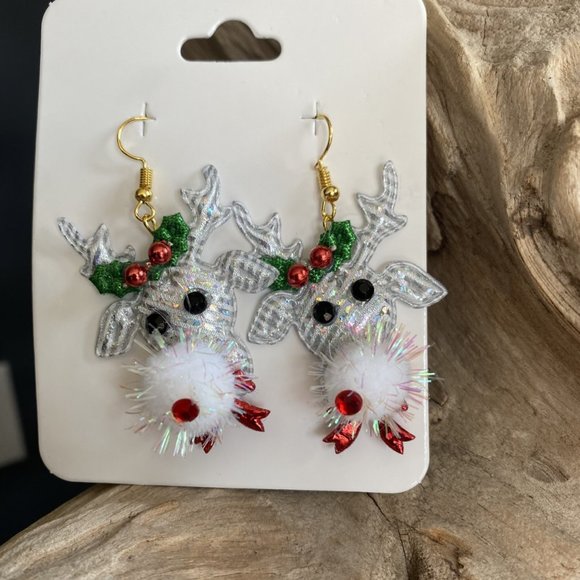 Reindeer Christmas Earrings in Silver - Picture 4 of 4